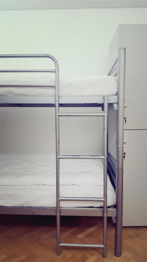 Sleep Inn Hostel 부쿠레슈티 외부 사진