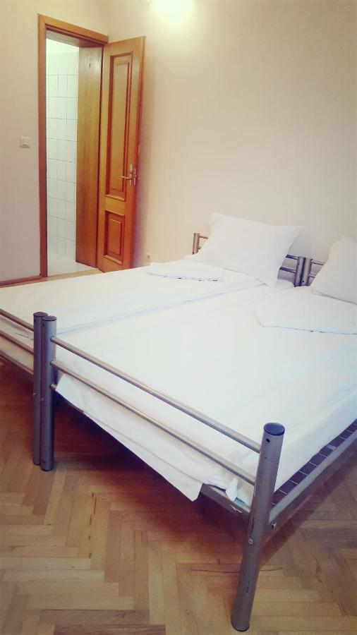 Sleep Inn Hostel 부쿠레슈티 외부 사진