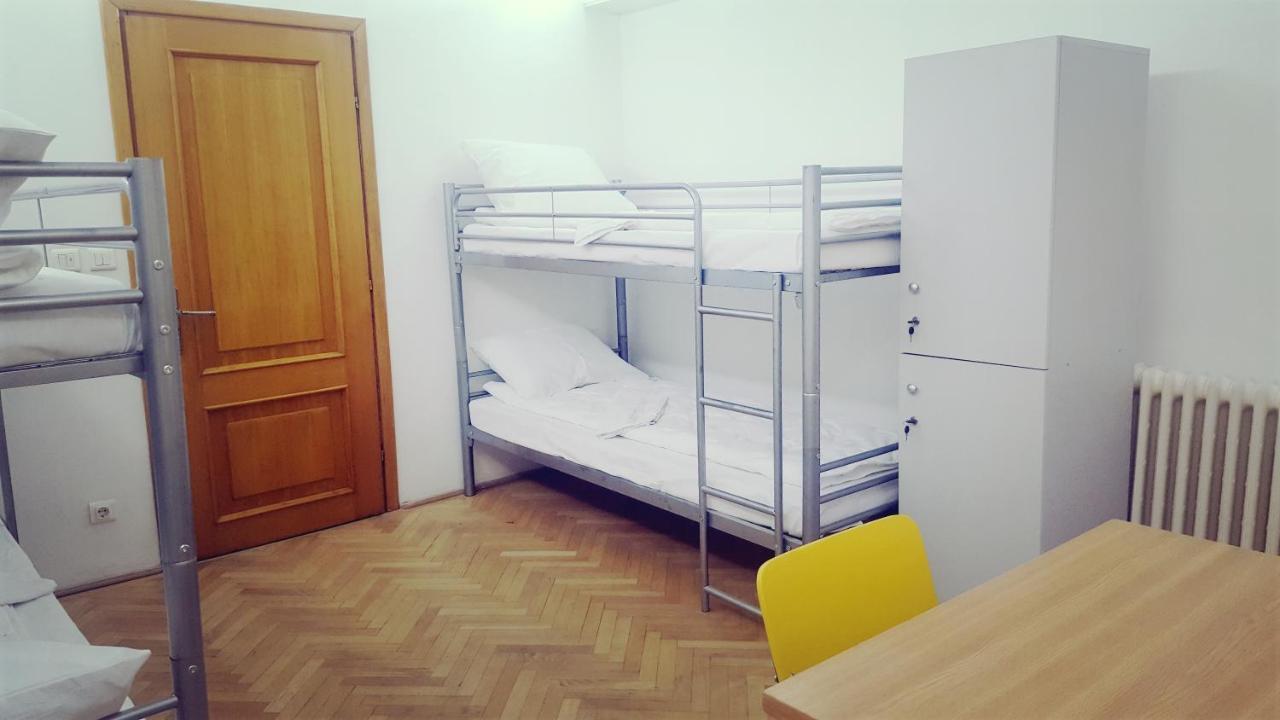 Sleep Inn Hostel 부쿠레슈티 외부 사진