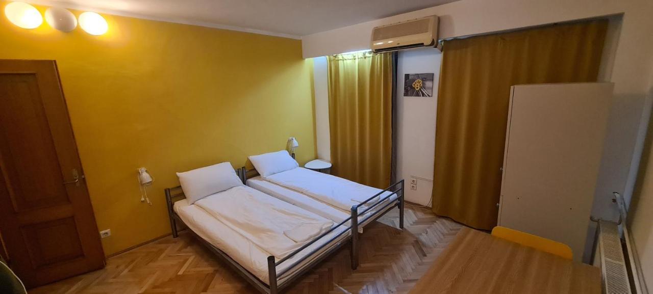 Sleep Inn Hostel 부쿠레슈티 외부 사진
