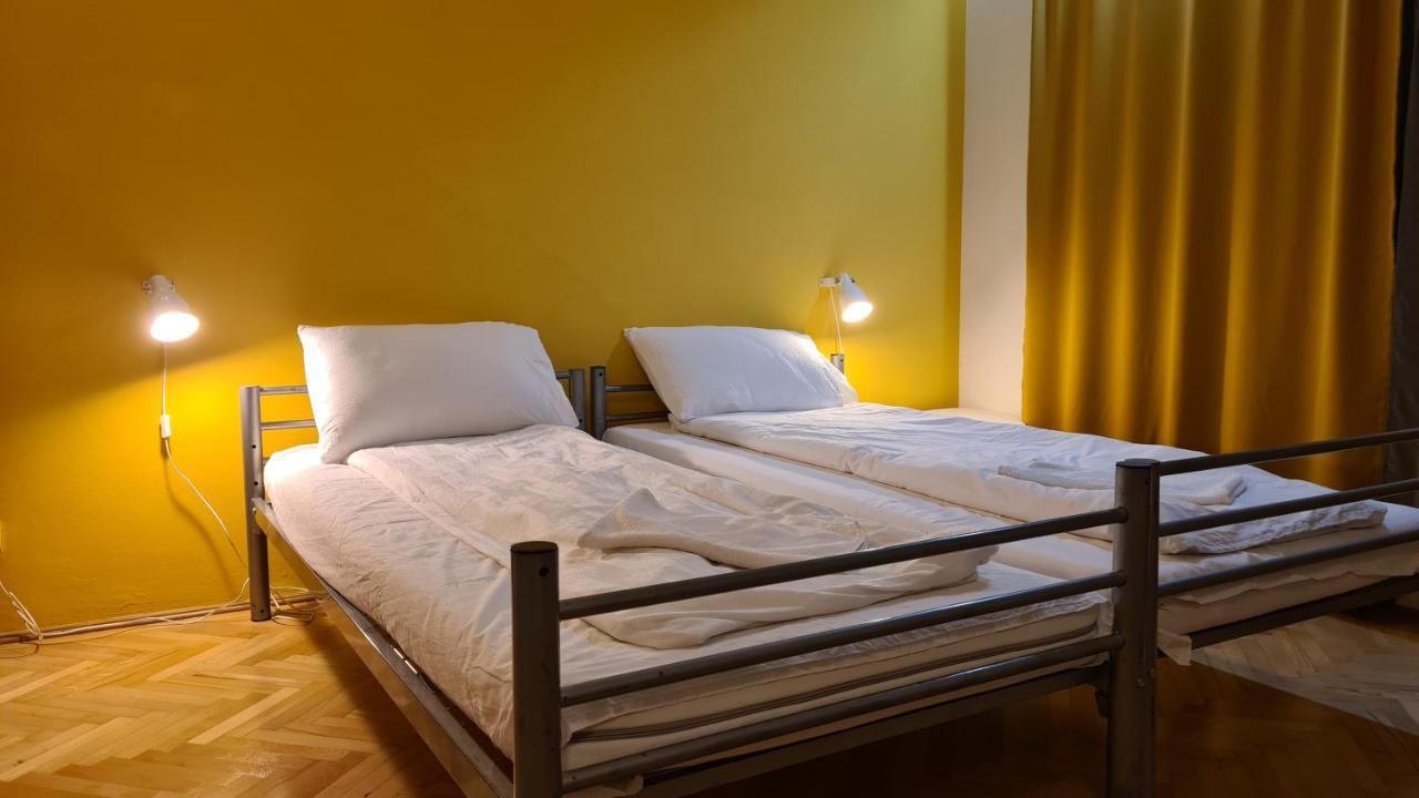 Sleep Inn Hostel 부쿠레슈티 외부 사진