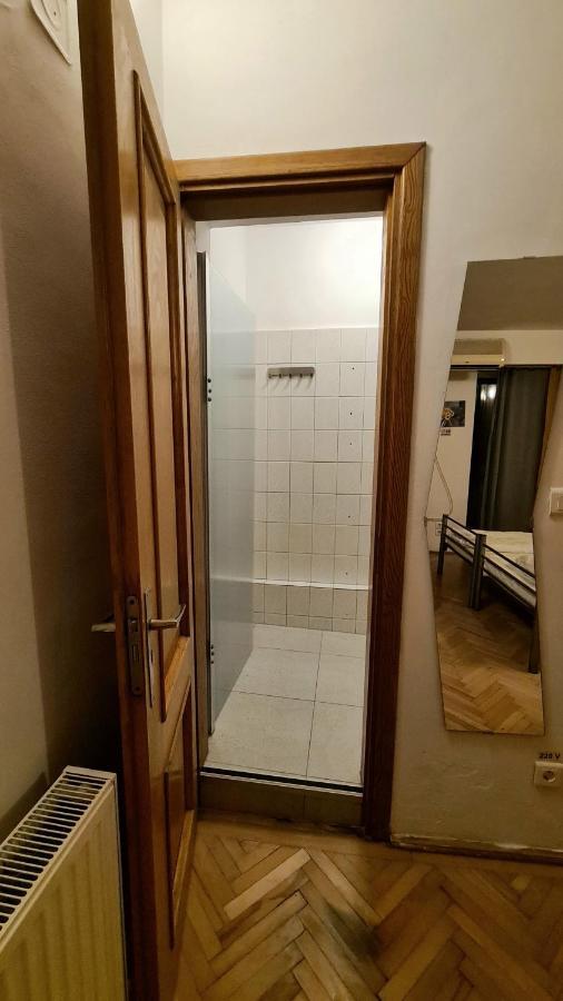 Sleep Inn Hostel 부쿠레슈티 외부 사진